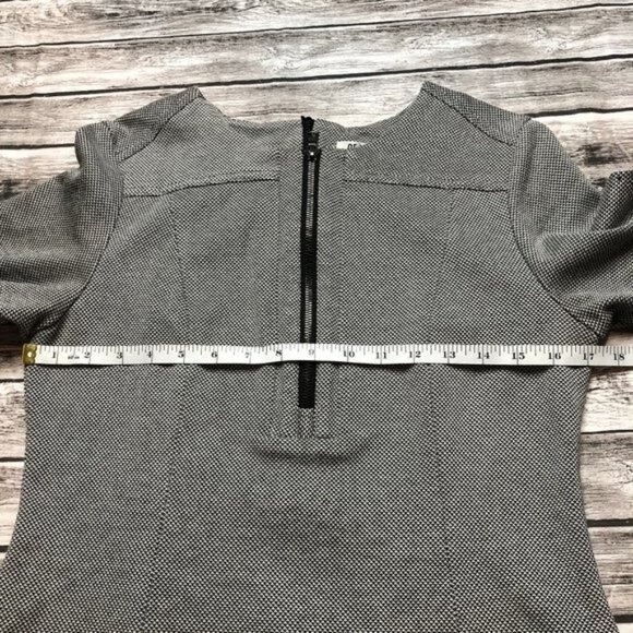 OF/MERCER Textured Fitted Shift Mini Dress Size 10 Zippers Black Grey Gray Zip - Picture 14 of 14